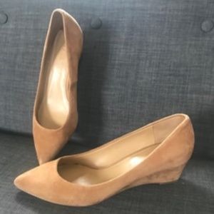 Talbots Tan Suede Wedge Size 5M